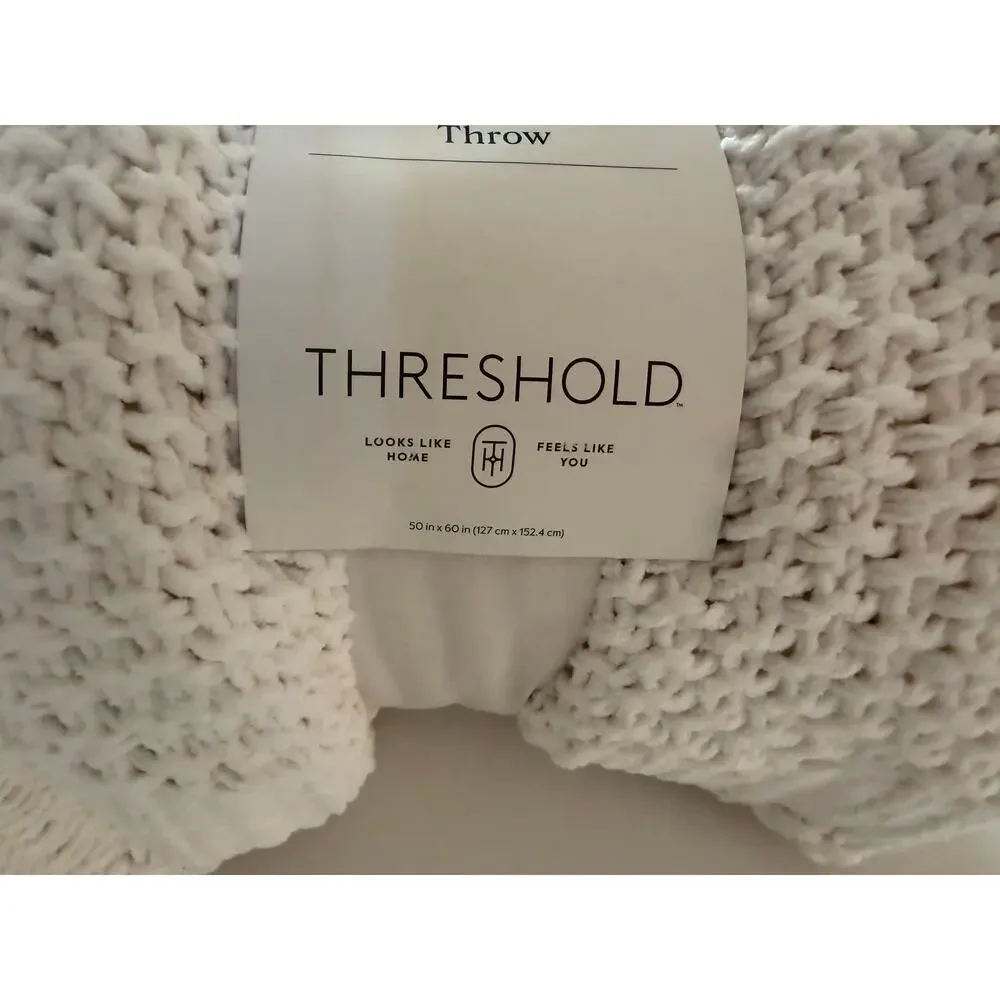 Threshold Chunky Knit Throw Blanket White 50x60 Soft Chenille NWT Target